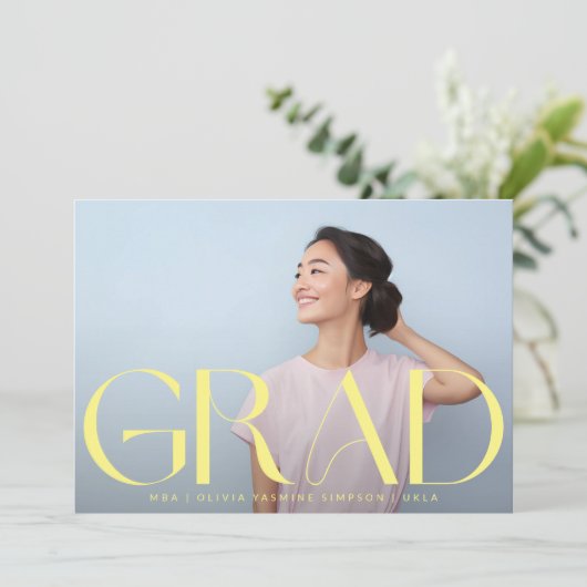 Gelbes MBA-Dark Overlay | Modernes Foto Uni Ankündigung (Stehend Vorderseite)