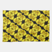 Gelbes Nadelholz Abstraktes Blumenzentrum Geschirrtuch (Horizontal)