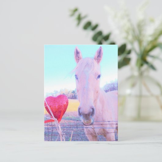 Gelbes Pferd und Rotes Herz Postkarte (Stehend Vorderseite)