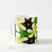 Gelbes Plumeria-Muster Kaffeetasse (Vorderseite Links)