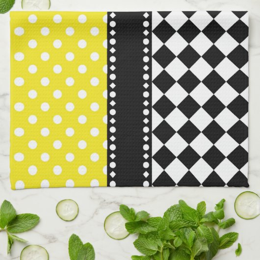 Gelbes Punkt-Schachbrett Geschirrtuch (Gefaltet)