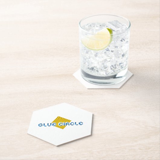 Gelbes Quadrat mit Balken und optischem Pixel-Text Untersetzer (Vor Ort)