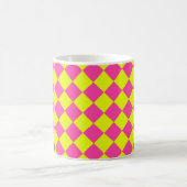 Gelbes Rosa Muster für das Diamant-Schachbrett Kaffeetasse (Mittel)