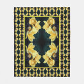 Gelbes Rose Trio Abstraktes Muster Fleecedecke (Vorderseite)