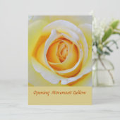 Gelbes Rosenblättriges Foto Dankeskarte (Stehend Vorderseite)