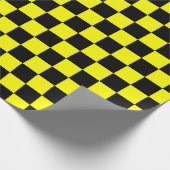Gelbes Schwarz-Schachbrettmuster Geschenkpapier (Ecke)