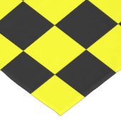 Gelbes Schwarz-Schachbrettmuster Kurzer Tischläufer (Ecke)