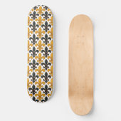Gelbes schwarzes Barock Fleur-de-lis-Muster Skateboard (Vorderseite)