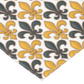 Gelbes schwarzes Barock Fleur-de-lis-Muster Tischdecke (Schrägansicht)
