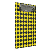 Gelbes schwarzes Schachbrett Diamantmuster Mini Klemmbrett (Schrägansicht)
