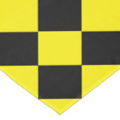 Gelbes schwarzes Schachtel Tischdecke (Schrägansicht)