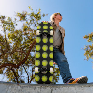 Gelbes schwarzes Tennisball-Muster, Skateboard