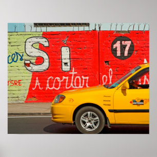 Gelbes Taxi & Graffiti, Ecuador Poster