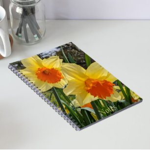 Gelbes und oranges Narzissen-Blumen-Notizbuch Notizblock