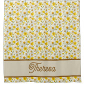 Gelbes Wildblumenmuster-Monogramm-Name Duschvorhang (Vorderseite)