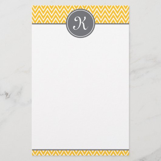 Gelbes Zickzack Muster Grau Monogramm Briefpapier (Vorderseite)