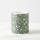 Gelbgelbe Wildblumen von Sage Green Boho Kaffeetasse (Mittel)