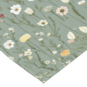 Gelbgelbe Wildblumen von Sage Green Boho Kurzer Tischläufer (Ecke)