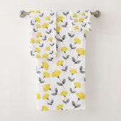 Gelbgraues Blume-Muster Badhandtuch Set (Insitu)