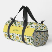 Gelbgrüne Aquarell-Wildblumen-Monogramm Duffle Bag (Rechte Ecke)