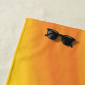 Gelbgrüne Farbe mit Hintergrund Strandtuch (Beispiel)