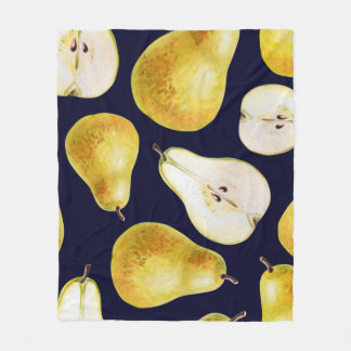 Gelbgrüne ganze reife Birne auf schwarzem Hintergr Fleecedecke