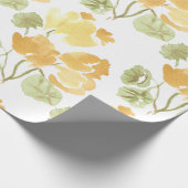Gelbliche Mattverpackung mit Blüten Geschenkpapier (Ecke)