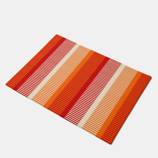 Gelborange, rotes Streifenmuster Fußmatte (Schrägansicht)