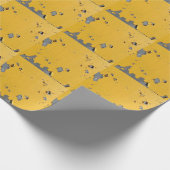 Gelbrisches Metall: schmutzige Textur. Geschenkpapier (Ecke)