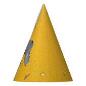 Gelbrisches Metall: schmutzige Textur. Partyhütchen (Links)