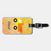 Gelbspielzeug-Lkw gestört Hintergrund Gepäckanhänger (Vorderseite horizontal)