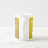 Gelbwassertropfen Hintergrund Porzellantasse (Rückseite)