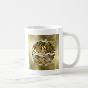 Geld macht die Welt zum Laufen, Geld weltweit Gold Kaffeetasse