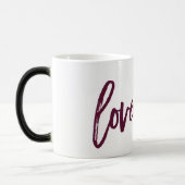 Geliebt. Burgundy Modern Trendy Script Typografie Verwandlungstasse (Links)