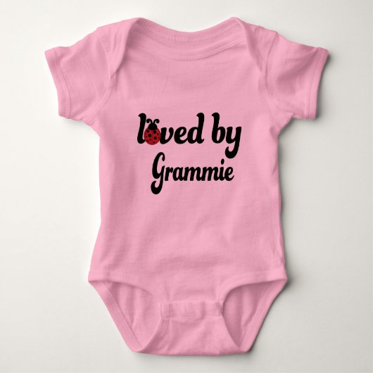 Geliebt durch Grammie Geschenk Baby Strampler (Vorderseite)
