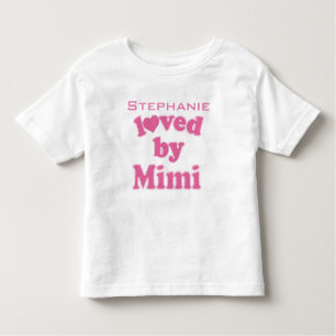 Geliebt durch Mimi personalisierten Enkelkind-T - Kleinkind T-shirt