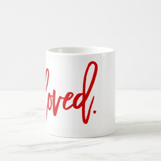 Geliebt. Red Modern Trendscript Typografie Verwandlungstasse (Mittel)