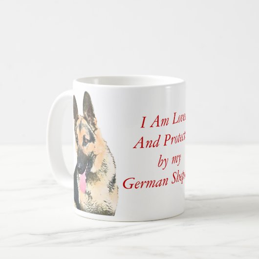Geliebt u. durch einen Schäferhund geschützt Kaffeetasse (Vorderseite Links)