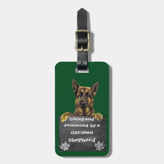 Geliebt und durch einen Schäferhund geschützt Gepäckanhänger (Vorderseite vertikal)