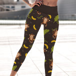 Geliebter brauner Affe und Banane Capri Leggings<br><div class="desc">Mit diesen verspielten Capri-Leggings, die ein charmantes Muster von Affen und Bananen in einem üppigen Dschungel aufweisen, tauchen Sie ein. Die erdigen, braunen und fröhlichen Gelbtöne sorgen für ein lustiges und abenteuerliches Ambiente, das sich perfekt eignet, um Ihren Aktivbekleidung eine Touch von Laune hinzuzufügen. Aus weichem, dehnbarem Stoff gefertigt, sind...</div>