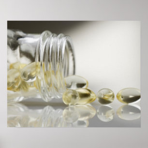 Gelkappen, die aus Glasflasche gespült werden Poster