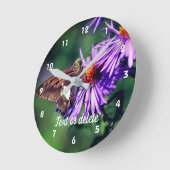 Gemäldete Lady Butterfly Aster Blume Personalisier Runde Wanduhr (Winkel)