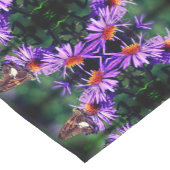 Gemäldete Lady Butterfly auf Aster-Blume Abstrakt Kurzer Tischläufer (Ecke)