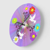 Gemalte Gänseblümchen und Tauben-Wanduhr Große Wanduhr (Winkel)