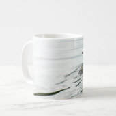 Gemeiner Loon auf dem Wasser Kaffeetasse (Vorderseite Links)