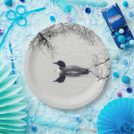 Gemeiner Loon Swims im Winter am Nordsee Pappteller (Party)