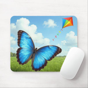 Gemeiner Morpho-Schmetterling fliegt einen Drachen Mousepad