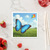 Gemeiner Morpho-Schmetterling fliegt einen Drachen Serviette (Beispiel)