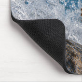 Gemeiner Morpho-Schmetterling schwebt über Meeresw Mousepad (Ecke)