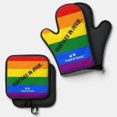 "Gemeinsam in Stolz." LGBT-Regenbogenflagge Monat Ofenhandschuh & Topflappen-Set (Vorderseite/Rückseite)